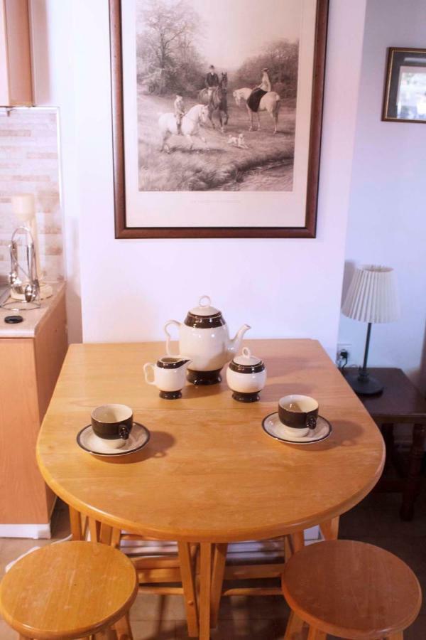 الشقق الفندقية Corinthفي  Iris Garden Retreat المظهر الخارجي الصورة